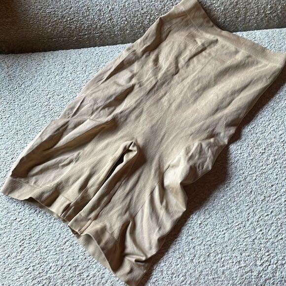 Nude shapewear  - Picture 2 of 10